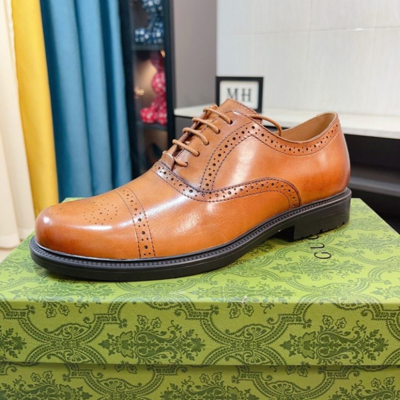 G*u*i leather shoes